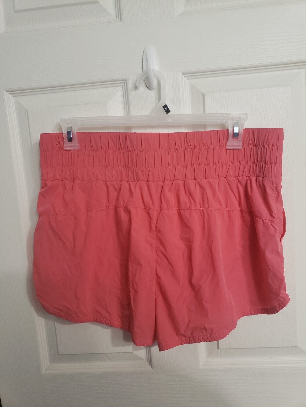 Women’s XL Coral Athletic Shorts with Elastic Waistband - Picture 2 of 2